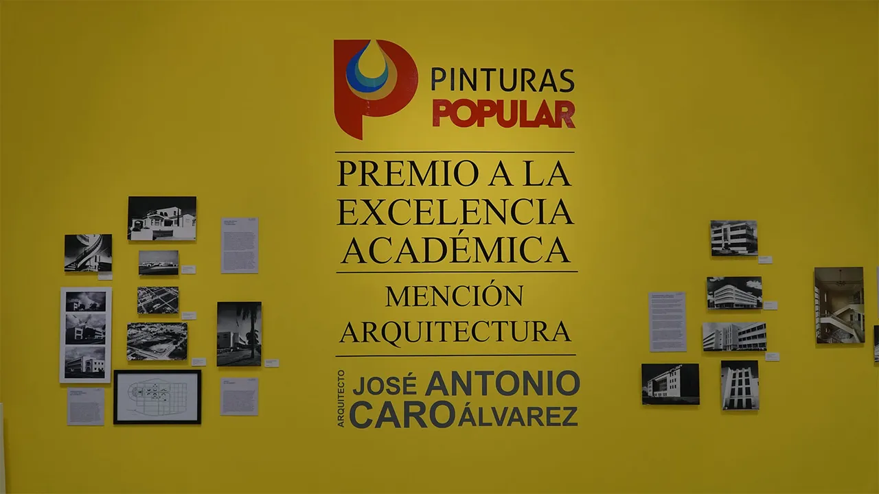 Inauguran exposición Premio Excelencia Académica José Antonio Caro Álvarez
